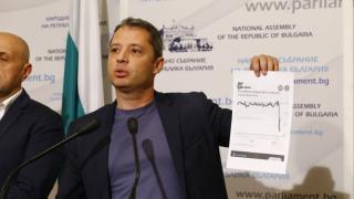 Скандал в ефир! Делян Добрев се включи гневен по телефона, срази Сабрутев от ПП