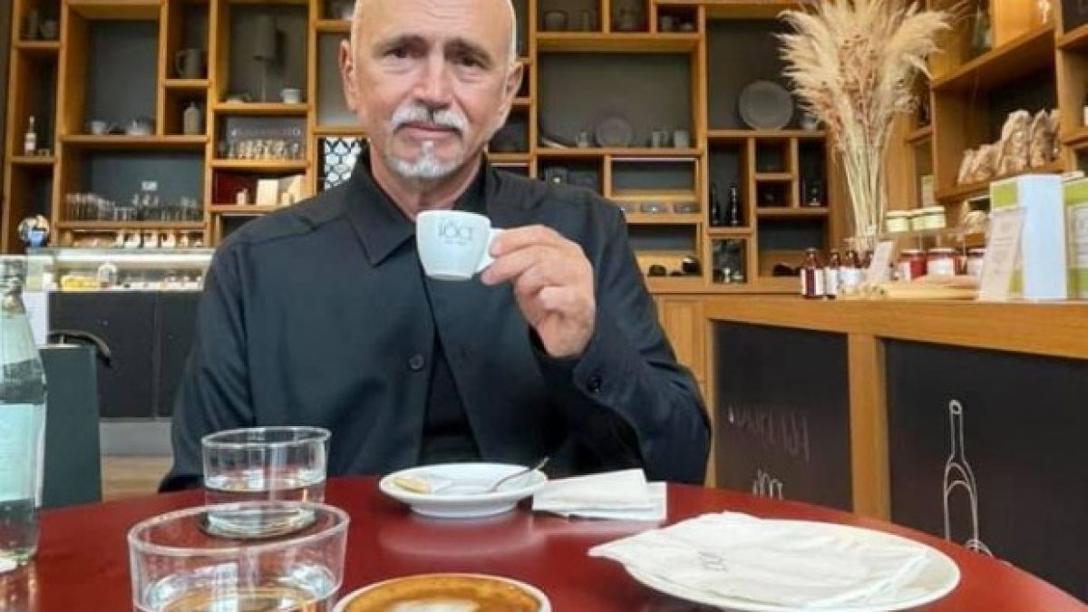 Бомба в БЛИЦ! Ключов министър и държавни мъже уговарят оцеляването на кабинета в скъп ресторант