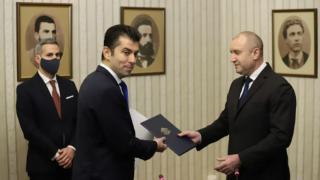 Скандалът се разгаря! Петков отвърна на удара: Президентът е объркан