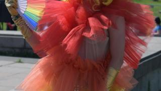 Голи задници и рога от балони на София Прайд СНИМКИ 18+