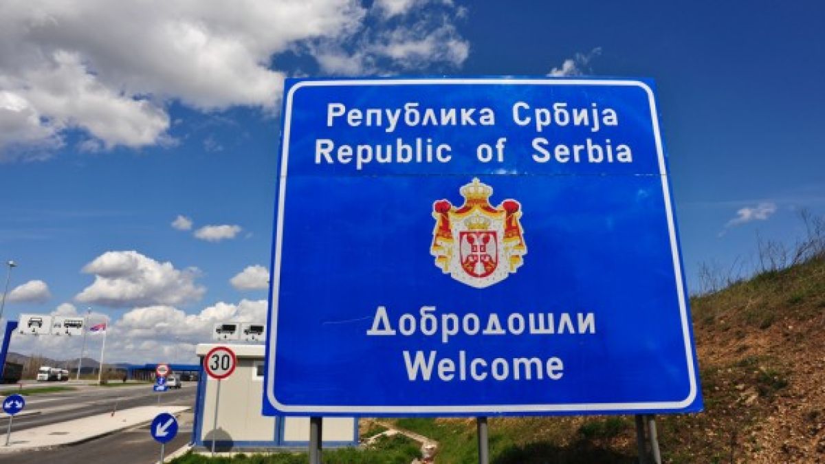 Сръбски граничари спряха автобус от София за Страсбург и се хванаха за главите 