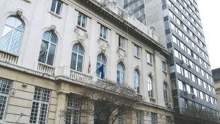 Министърът-милионер пръска 1 милион лева от парите на българите за...