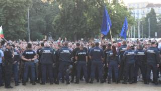 В МВР е постъпила оперативна информация за ескалация на напрежението в страната!