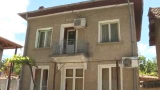 В Учиндол и Плевен ври и кипи заради шута, който би Слави на "Промяната"