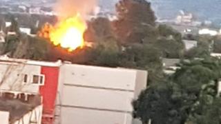 Първо в БЛИЦ: Огромни черни стълбове дим изправиха на нокти пловдивчани ВИДЕО