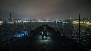 Опасен инцидент с ирански катери и американски военни кораби в Персийския залив