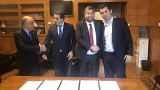 „Продължаваме промяната“ и „Демократична България“ се оказаха истинската Пета колона на Русия в България