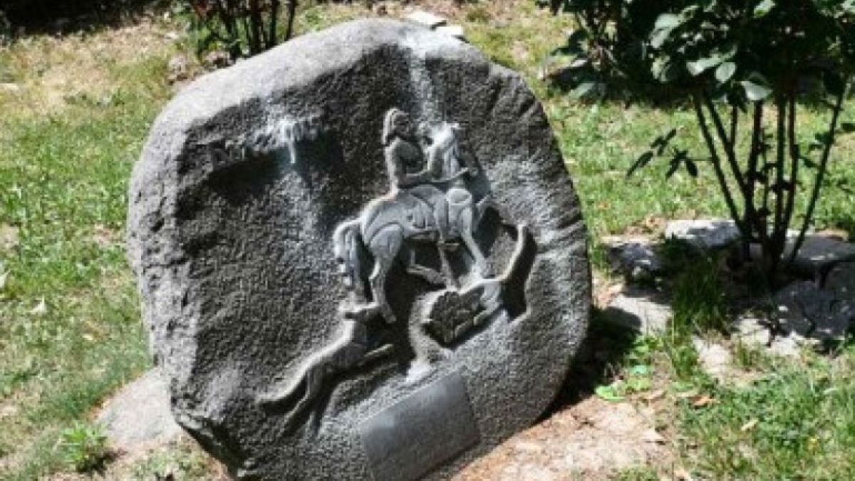 Поругаха български паметник в Скопие
