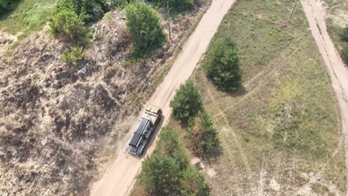 ВИДЕО от войната: Руски артилерийски удари по украински военни обекти