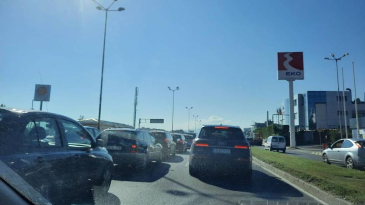 Катастрофа на Околовръстното затрудни движението в София СНИМКИ