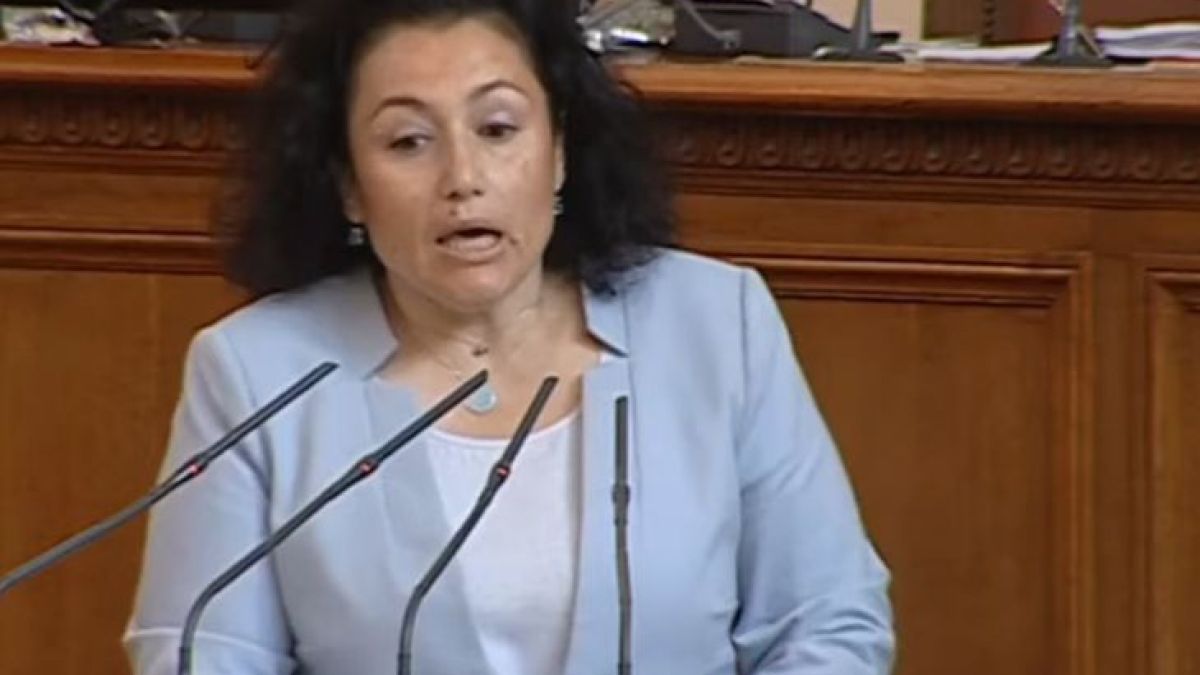 Скандалите в НС започнаха: Танева се развика на Асен Василев, а той шокира с реакция