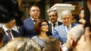 Мистерията с изгонването на руските дипломати се заплете след тези разкрития на Атанасова