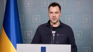 Арестович обясни защо отстъплението от Лисичанск и Северодонецк е голям успех за ВСУ