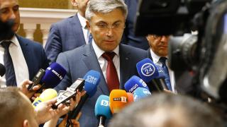 Карадайъ: Северна Македония направи огромна историческа стъпка по европейския си път