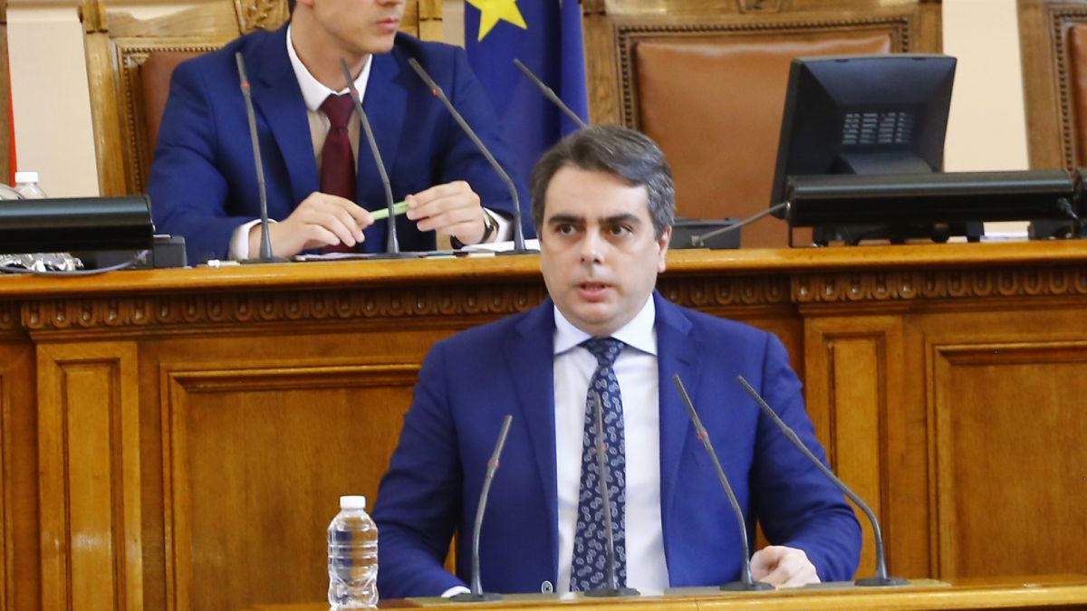 Владислав Горанов захапа Асен Василев: За пръв път нямаме... 