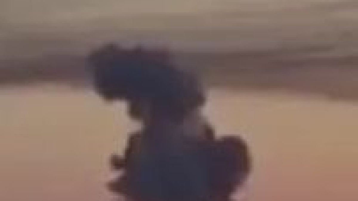 Николаев потъна в мрак посред бял ден! Небето не се вижда след... ВИДЕО