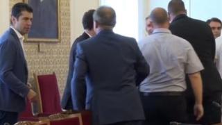 Избягалите от ИТН обявиха условието си за подкрепа на кабинет на ПП  ВИДЕО 
