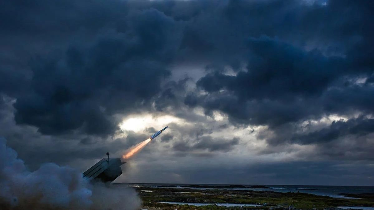 Ще помогнат ли американските NASAMS на Киев да се справи с "Искандер", "Калибър", Х-22, Х-59 и "Оникс" ВИДЕО