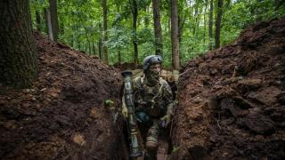 Кметът на Славянск разкри на колко километра от града са руските  войски, а Путин заповяда да... ВИДЕО