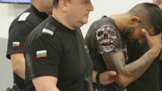 Тежко им: Извънредни новини за стрелялите на детска площадка в София