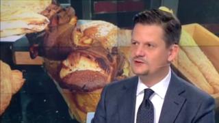 Зам.-министър Маргаритов: Поевтиняването на хляба е заради 0% ДДС, а не заради промоции