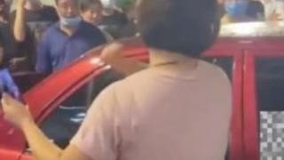 Жена спипа мъжа си с любовница и стана страшно, а когато ченгетата дойдоха...