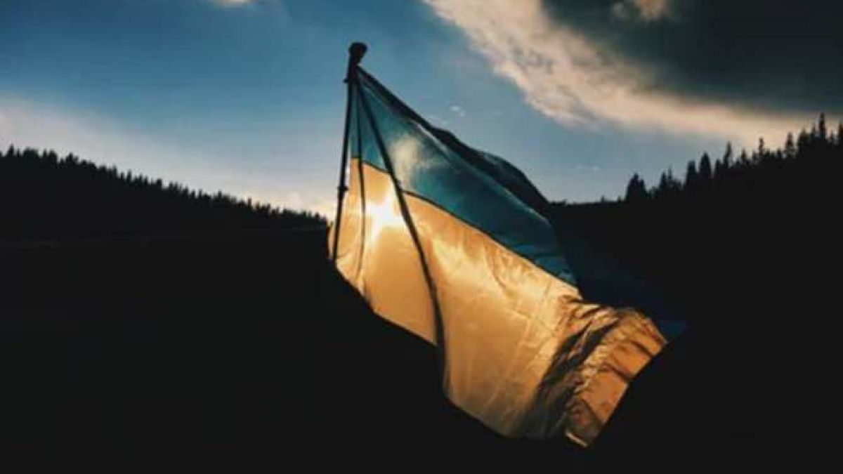 Украински бойци се опитаха да развеят синьо-жълтото знаме на Змийския остров, но долетя ракета и малцина оцеляха  