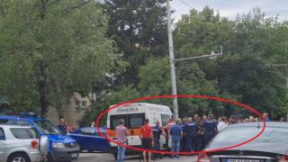 Отведоха с линейка Волен Сидеров от Първо РУ! ВИДЕО