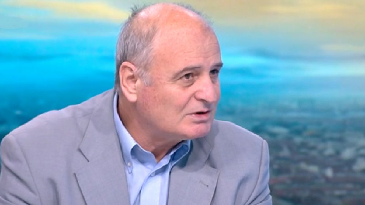 Радулов: Има много служители като Симона, фрапантни девойки, които обичат да се обличат в униформа