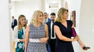 Десислава Радева зашемети с визия в Черна гора ВИДЕО