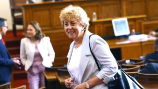 Виктория Василева изплю камъчето, каза говорила ли е със Слави и била ли е на среща с Петков