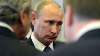 Вълна от смърт, арести и уволнения в обкръжението на Путин ВИДЕО