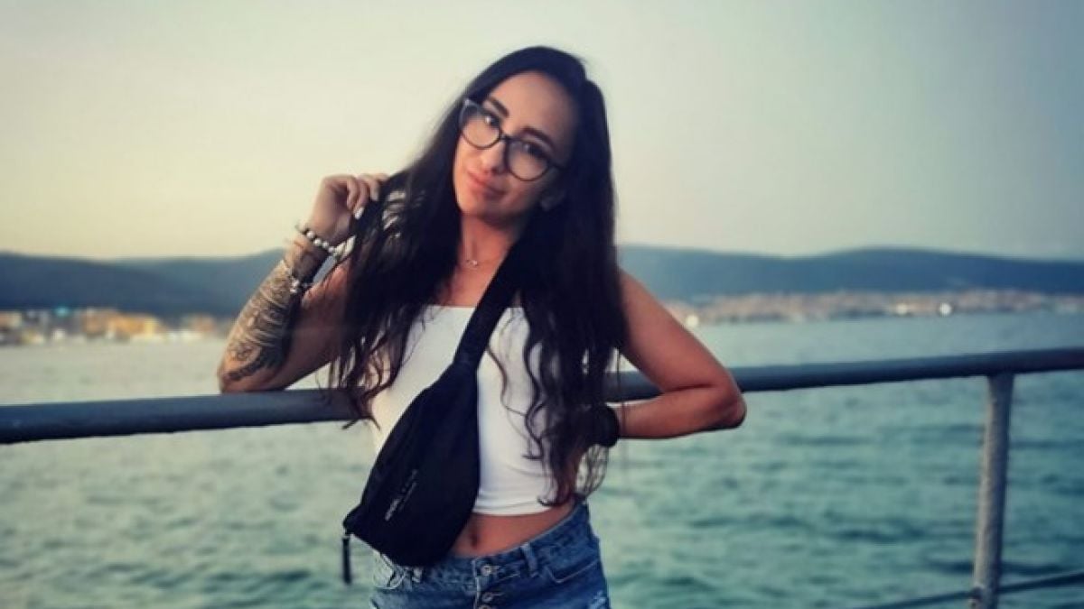 В нови скандални ВИДЕА 18+ полицайката Симона сипе заплахи: Ще ти шибна един шамар!