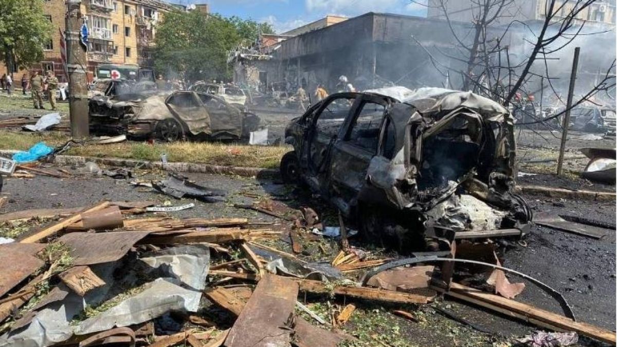 Много жертви при руски ракетен удар по Дом на офицерите и други сгради във Виница ВИДЕО 