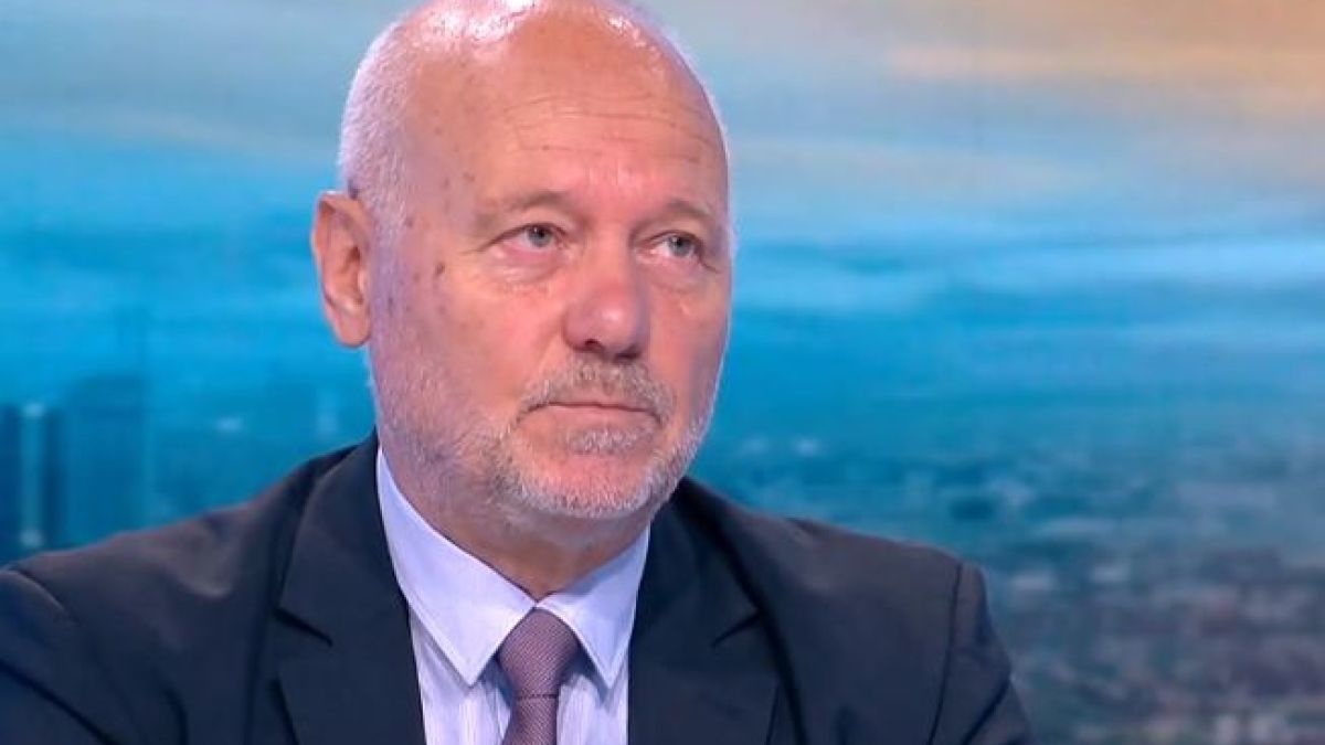 Тодор Тагарев извади изненадваща версия за разбилия се в Гърция самолет 