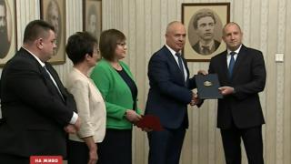 Радев връчи мандата на БСП, Нинова с големи новини, паднаха много въпросителни БЛИЦ TV