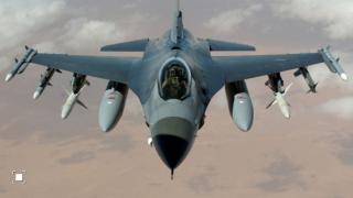 Депутатите обсъждат изменения в договора за изтребителите F-16 БЛИЦ TV