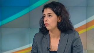 Синдикалистка обяви отстъпката от 25 стотинки за литър бензин за цинична и каза защо