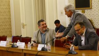 Депутат от ПП-ДБ с първи думи след протегнатата ръка на Борисов 
