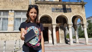 11-годишната Рени умили цяла България с постъпката си 