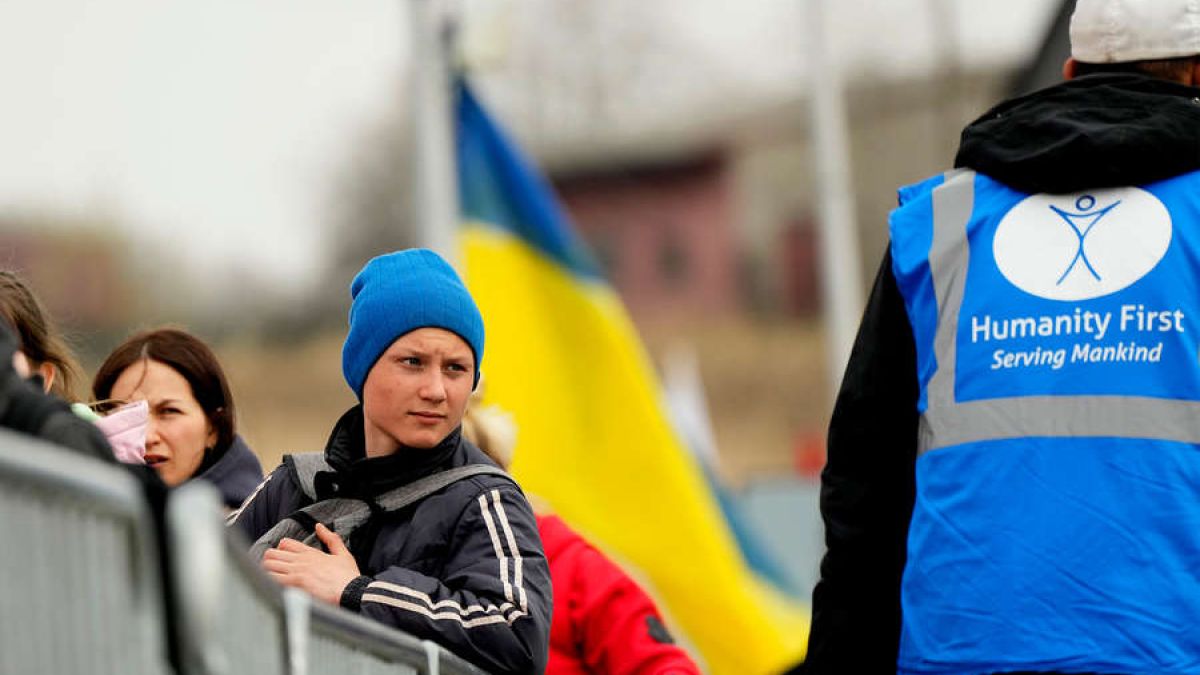Британски педофили започнали лов за украински деца бежанци в Полша