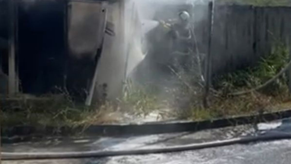 Гръм разтърси оживена улица в Поморие, ето какво се случи ВИДЕО