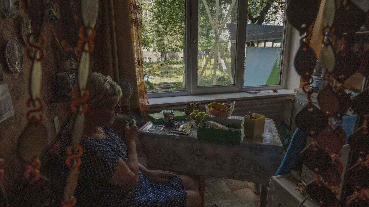 "Ел Паис": Последните украински крепости в Донбас очакват с надежда войските на Путин