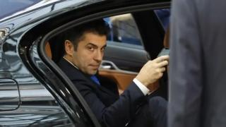 Много неприятна изненада за Кирил Петков на АМ "Тракия"!