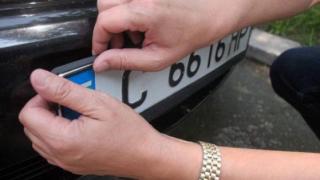 Тежко им на двама шофьори, превозващи пътници с приложението "Максим"