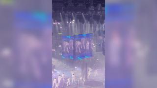 Екшън на концерт: Кран панда на сцената и рани танцьори ВИДЕО