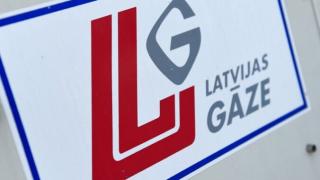 Латвия пак опря да руския газ, но сега го купува през посредник