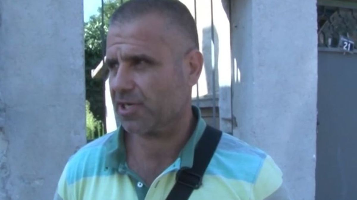 Няма такъв куриоз! Полицай срещна мъж, нарамил килим, позна го и... ВИДЕО