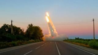 ВСУ унищожи с HIMARS руски влак с 40 вагона жива сила и оръжие в Херсон 