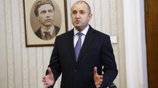 Радев обяви иде ли режим на тока и какво се е случило тази нощ с цената на бензина